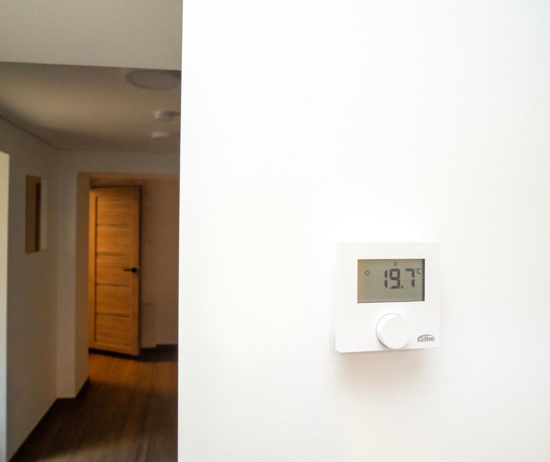 Downhill Apartment On The Groundfloor Kaunas Exterior photo